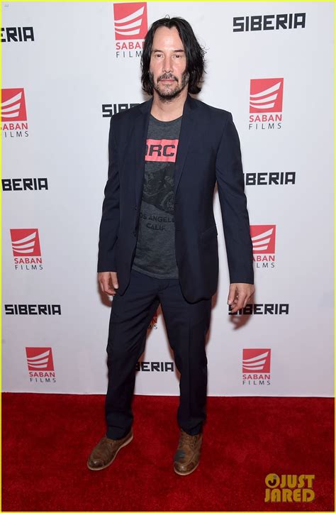 Full Sized Photo Of Keanu Reeves Premieres His New Movie In Nyc 06