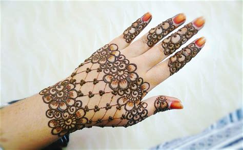 25 Henna Designs On Eid Important Style