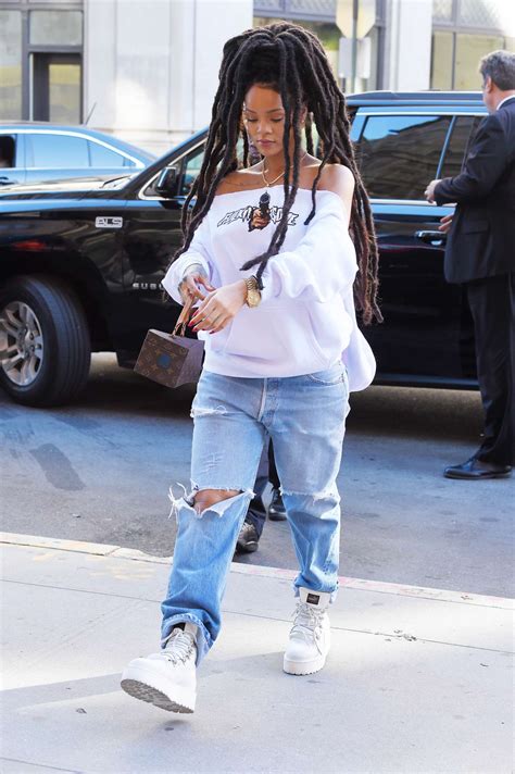 Rihanna In Ripped Jeans In Nyc 16 Gotceleb