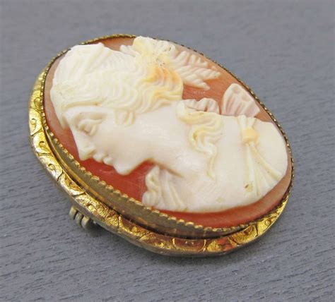 Left Facing Carved Shell Cameo Pendant Brooch Antique Etsy Carved