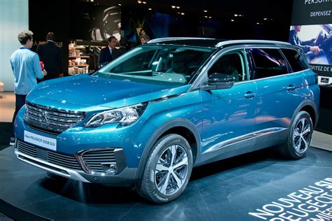 All New Peugeot 5008 Suv Turns Up The Style Auto Express