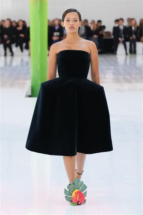 El Vestido Con Efecto óptico De Loewe Que Ha Llevado Emma Watson