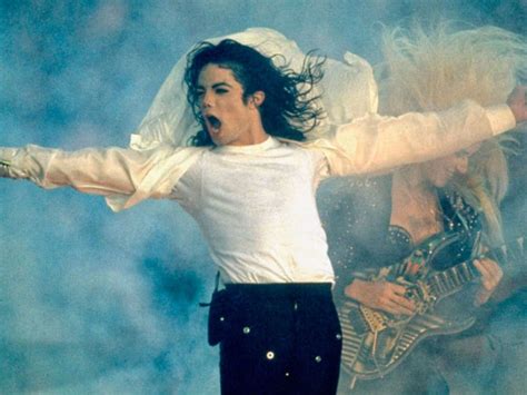 Michael Jackson Unutulmaz Yaz Sanat Victory Dergi