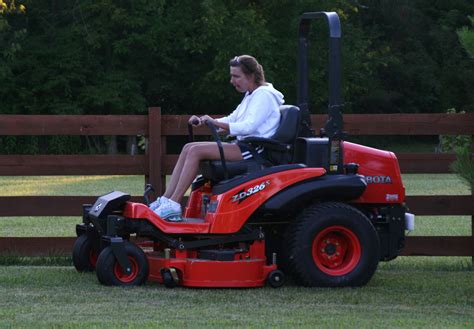 New Kubota Zd326s Diesel ‘zero Turn Mower My Desultory Blog