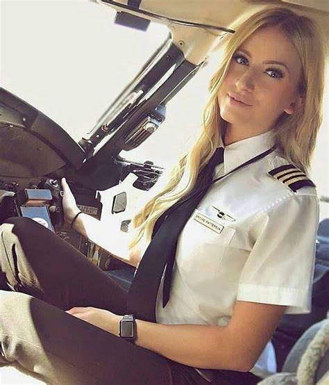 Female Pilot Aeromoça Flygirl Fashion Fitness Germanwings