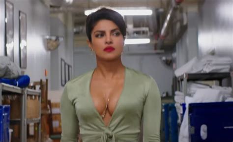 Priyanka Chopra Smoking Hot And Exposing In The Baywatch Trailer Superhot
