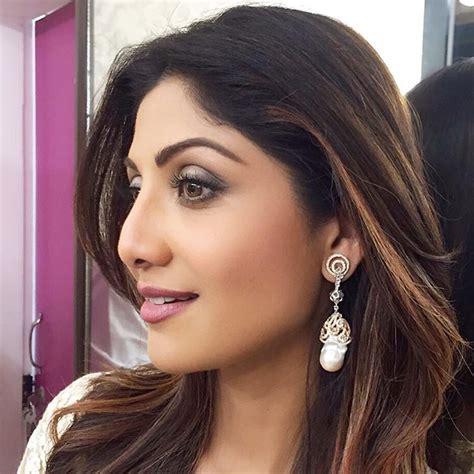 Shilpa shetty has said that like everyone else, she too has people she looks up to for beauty goals. Celebrities On Facebook Instagram Snapchat Twitter ...