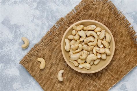 How To Tell If Cashews Are Bad