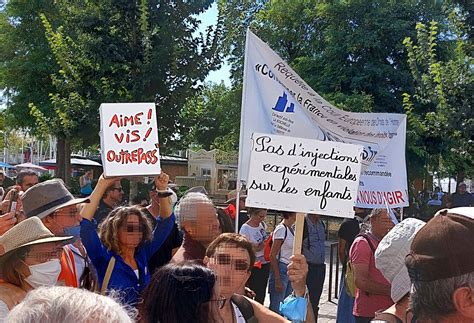 Manifestation Anti Pass Sanitaire à La Rochelle