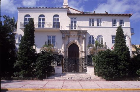 Versaces Former Mansion Now Luxury Hotel In Miami Beach Money