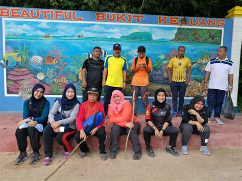 Bukit keluang beach resort ⭐ , malaysia, kuala besut, pantai peranginan bukit keluang: Aida84: Aktiviti Hiking di Bukit Keluang