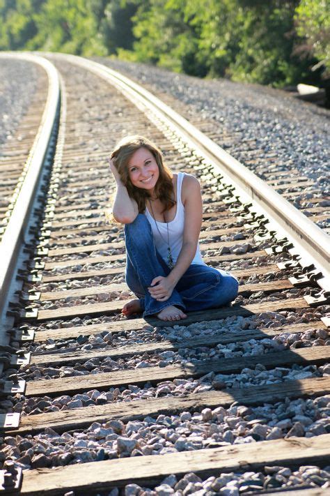 Photography Poses Seniors Railroad Tracks 26 Ideas