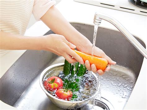 How To Make Homemade Fruit And Vegetable Wash