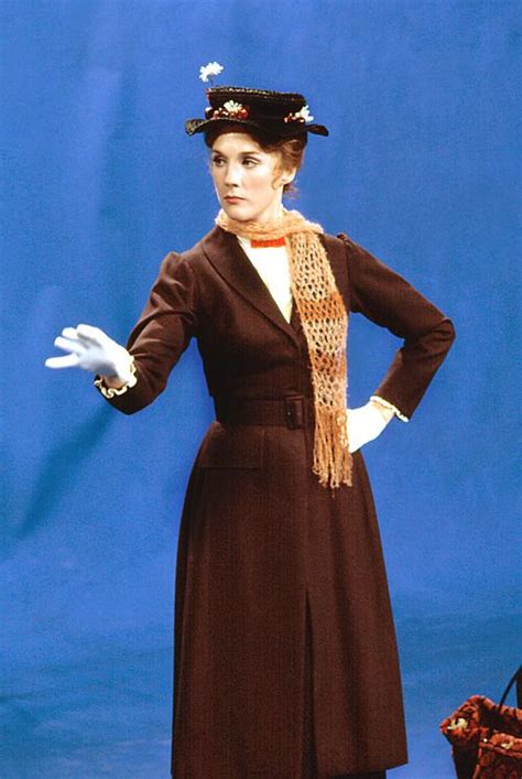 Julie Andrews Love Her In Marry Popins Mary Poppins Outfit Julie