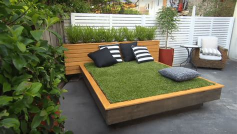The only thing worse than rain on your deck party is having to continually duck inside to retrieve grill tools or deck furniture cushions. 45+ Best DIY Outdoor Furniture Projects (Ideas and Designs ...