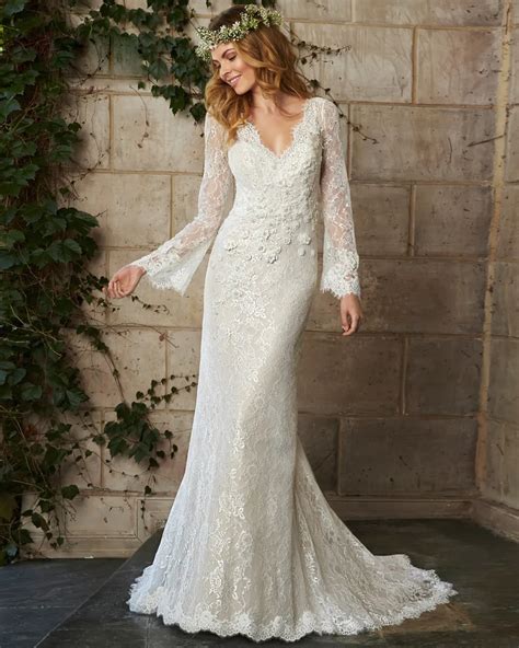 Romantic Boho Wedding Dress 2016 V Neck Long Sleeve Appliques Lace