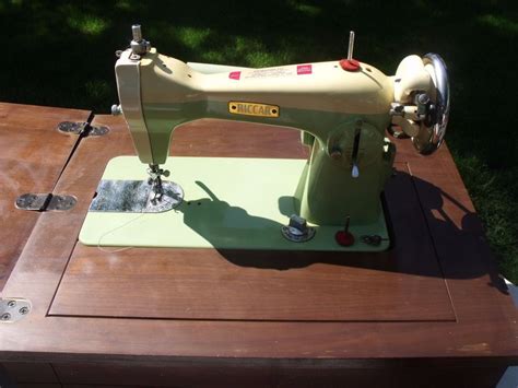 Riccar model 2925 vintage sewing machine designed for school use. VINTAGE 1960's Sewing Machine, Riccar Model w/Belvedere ...