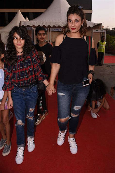 Raveena tandon is a well distinguished indian actress, producer, and former model who is best known for her important portrayal in laadla (1994), dilwale (1994), mohra (1994), khiladiyon ka khiladi (1996), ziddi (1997), bade miyan chote miyan (1998), dulhe raja (1998) daman: Raveena Tandon and her daughter walk the red carpet during ...