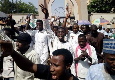 See photos by olatunji obasa Nigerian Protesters Call for Freedom of Sheikh Zakzaky ...