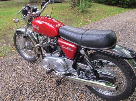 Time to sell my 1974 norton commando 850 mk ii roadster. Norton Commando 850 - Classic Super BikesClassic Super Bikes