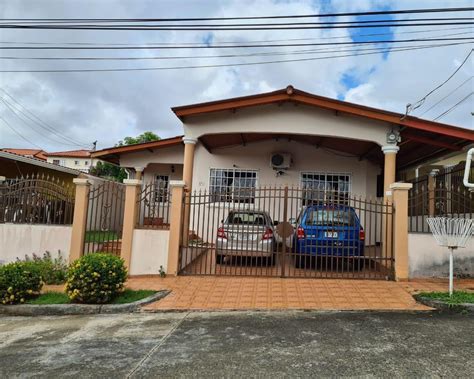 Vendo Hermosa Casa En Brisas Del Golf Provincia De Panamá Compreoalquile
