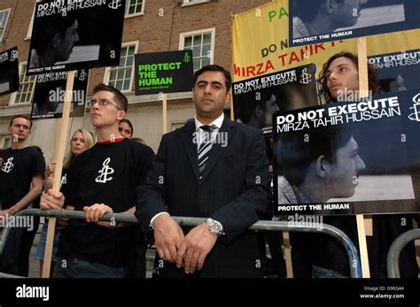 Pakistan Embassy Protest Stock Photo Alamy