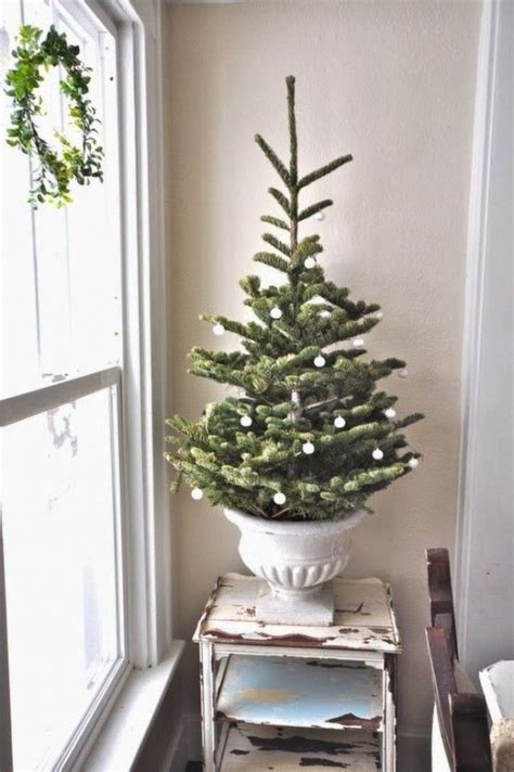44 Space Saving Christmas Trees For Small Spaces Small Christmas