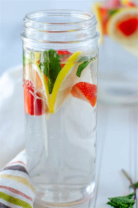 Detox Water Cleanse Your Body With Fruit Infused Water Momtrends