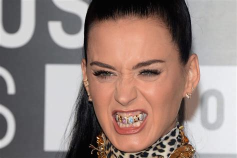 Celebrity Grills Photos Of Celebs Wearing Grills The Delite