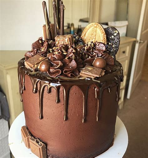 Chocolate Drip Cake Buttercream Decorating Chocolate Drip Cake Cake