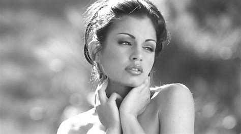 The Best Artis Collection Aria Giovanni Free Wallpaper