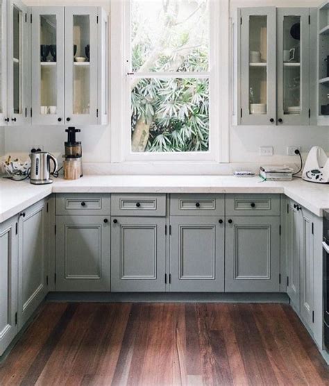 What Color Paint Goes With Grey Kitchen Cabinets