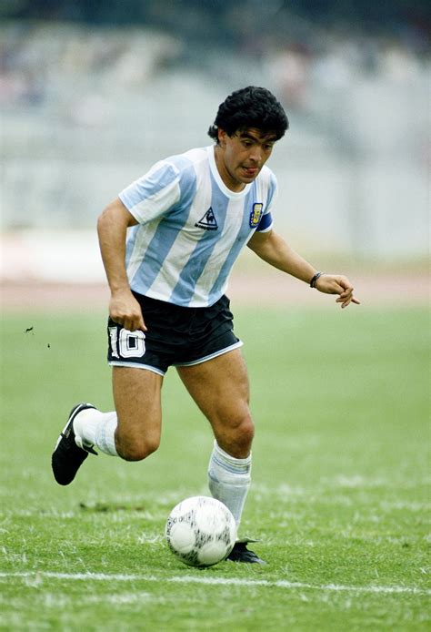 56 Looks De Diego Maradona Football Iconc Fotografía De Fútbol Leyendas De Futbol Y Mundo