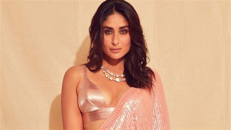 Kareena Kapoor Khan Wore Her Manish Malhotra Sari With This Sexy Blouse