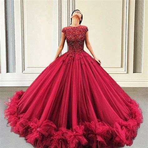 Puffy Prom Dresses Long Luxury Ball Gown Crystal Beads Lace Ruffles Tulle Dubai Formal
