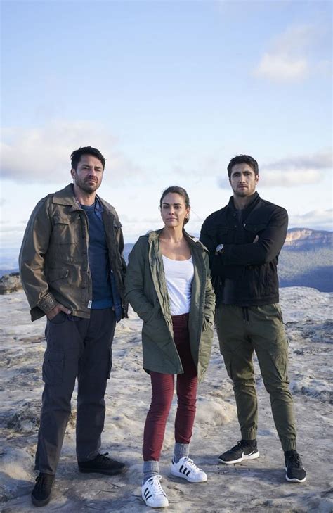 Home And Away Stars Film ‘away Shoot In The Blue Mountains Gold