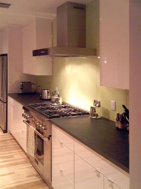 Glass backsplashes nyc provides glass and glazing services in new york, whether its for your home, business or personal requirements. back painted glass backsplash - Modern - Kitchen - Austin ...