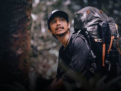 Fiersa besari adalah seorang penulis sekaligus konten kreator handal asal indonesia. 277+ Quotes Kata Kata Fiersa Besari, tentang senja, alam ...
