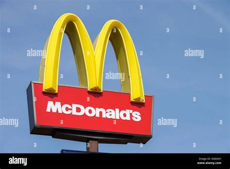 Standardising The Golden Arches Of The Mcdonalds Logo 626