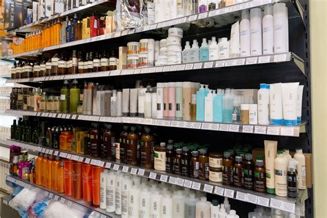 Atacarejos investem em produtos premium de higiene pessoal e beleza | Mercado&Consumo