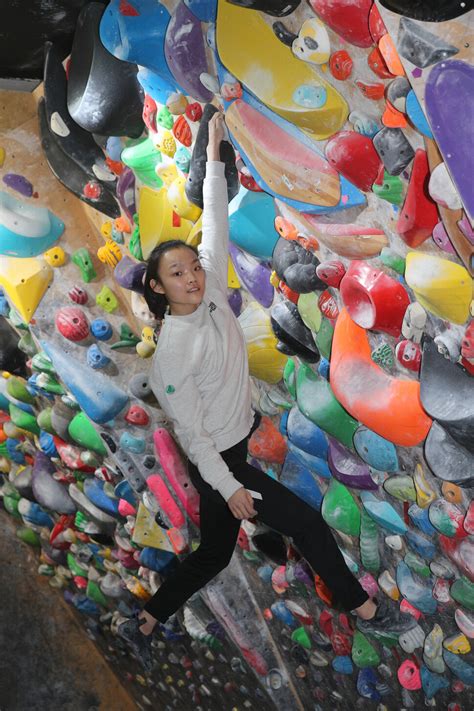 세계랭킹 1위는 남자 나라사키 도모아(일본), 여자. 18살 세계 정상 '스파이더 걸' "암벽 위에서 인생 절반 살았죠"