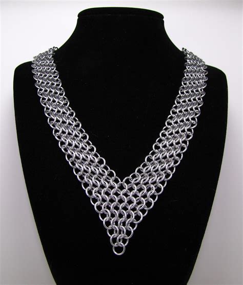 The V Neck Chainmail Necklace This Is A Gorgeous Necklace Flickr