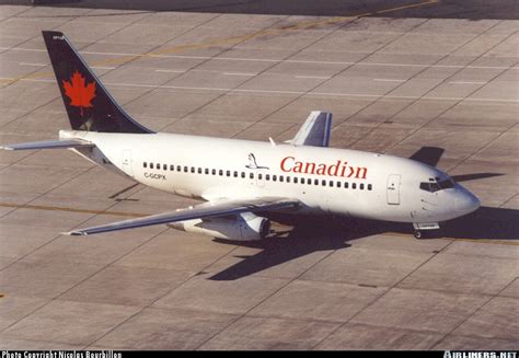 Boeing 737 217adv Canadian Airlines Aviation Photo 0114352