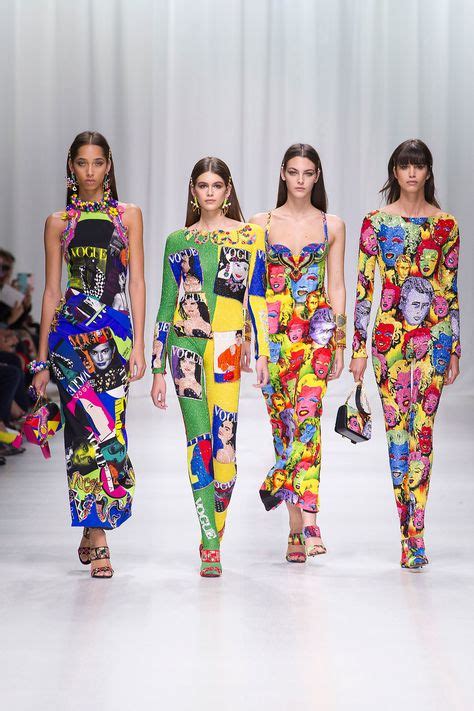 versace spring 2018 ready to wear fashion show collection fashion show fashion pop art fashion