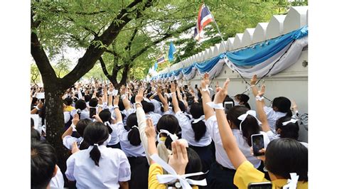The ninth month of the year under the solar calendar. เสาร์ เขย่าขวัญ - ก้าวอีกก้าวของ "นักเรียนเลว" ในวันเสาร์ที่ 5 กันยายนน่าสนใจ
