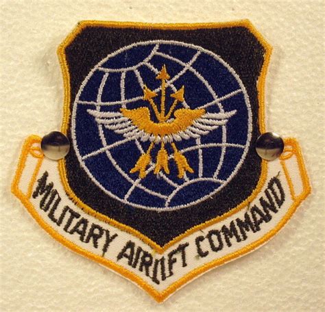 Usaf Air Force Military Airlift Command Insignia Badge Patch Green