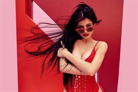Kylie Jenner Releases Sunglasses Collaboration With Quay Australia
