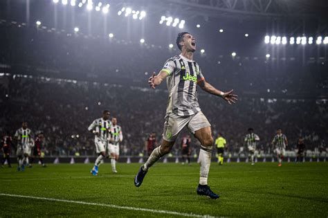 Check out this beautiful collection of juventus cr7 and dybala wallpapers, with 6 background images for your desktop and phone. Picture Celebration Gol Of Cristiano Ronaldo Juve 2020 ...