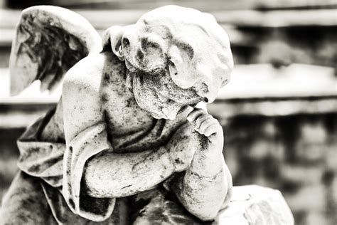 Those who experience instrumental grief focus on problem solving and try to control emotional responses. How to Handle Grief and Loss in a Healthy Way - Learning Mind