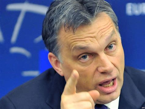 Künftig dürfen sie nicht mehr im umkreis von 200 metern von schulen und kirchen verkauft werden. Viktor Orban, le Premier ministre hongrois, en remet une ...